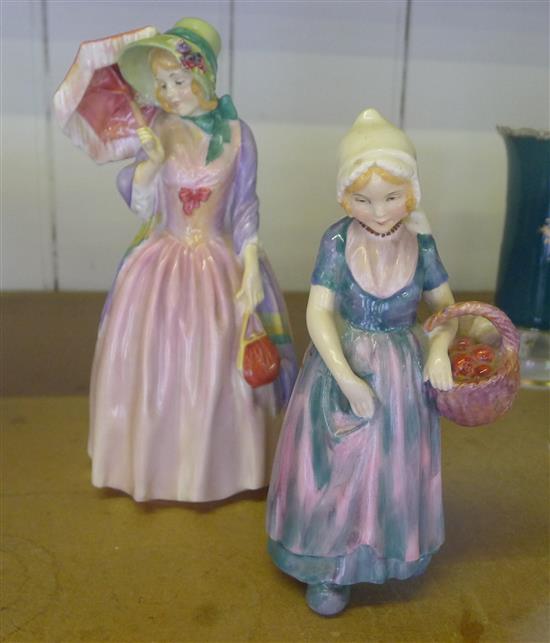 2 Doulton figures
